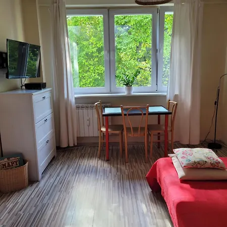 Apartment Sunny And Lovely Apartment. Near Chopin Airport!
